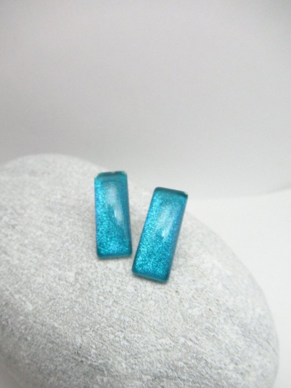 Handmade rectangle post earrings - Picture 3 of 8
